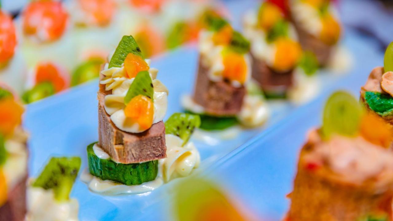 Titanic Palace Families And Couples Only Hurghada Exterior photo Canapés